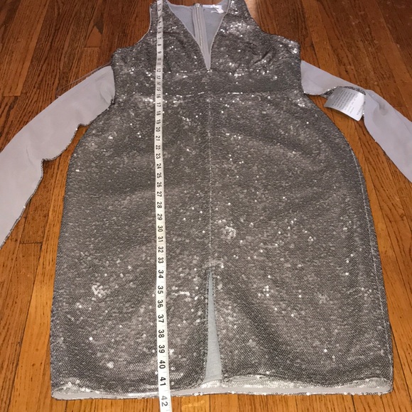 NWT Harlyn Plunge Neck Sequin Dress - Picture 7 of 9
